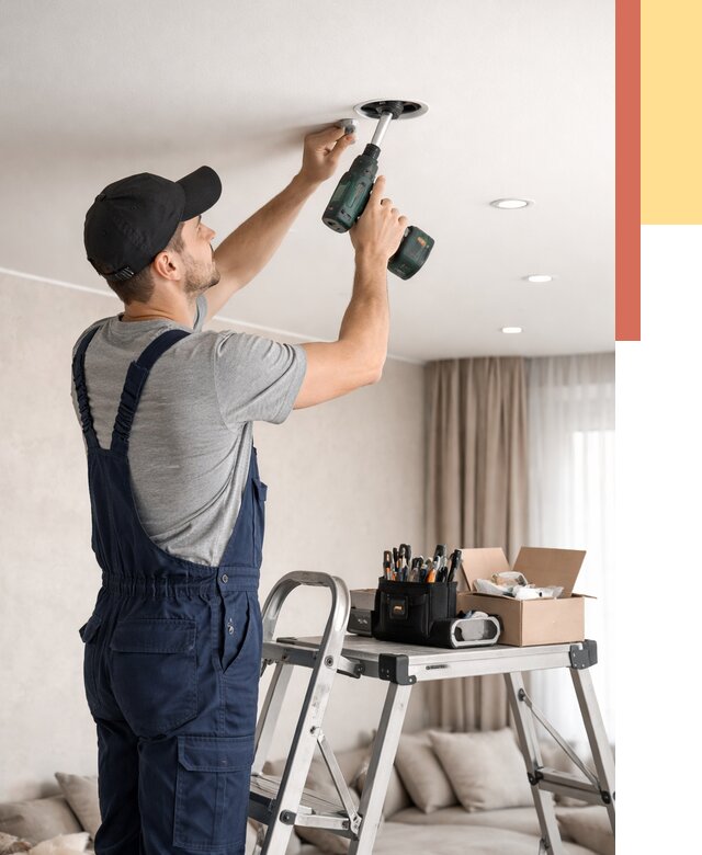 Установка и монтаж точечных светильников в натяжной потолок в Кингисеппе от 1869 руб. | ОТДЕЛОЧНИК-Кгп