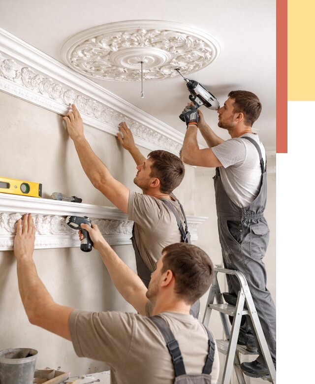 Монтаж лепнины на потолок в Кингисеппе от 3323 руб. быстро и недорого | ОТДЕЛОЧНИК-Кгп